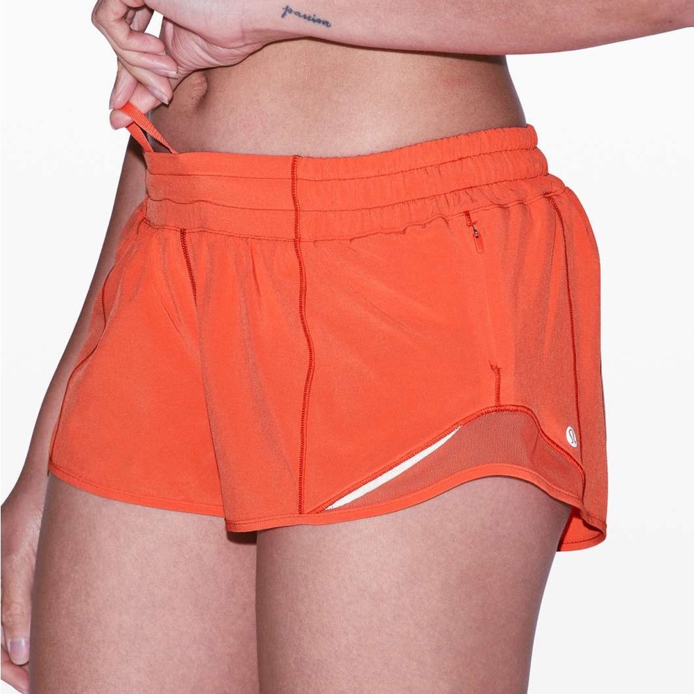 Lululemon Hotty Hot Short II Low Rise *2.5" Hot Sunset